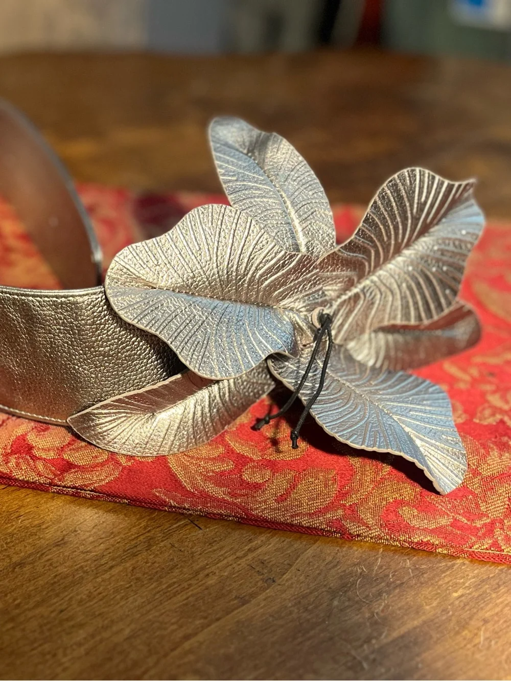 Anne Fontaine Carrie Belt Metallic Silver Leather Floral Leaf Statement Belt